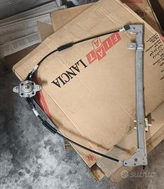 Alzavetro anteriore dx Fiat punto 3 porte 93 - 99