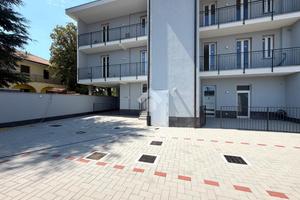 2 LOCALI A RESCALDINA
