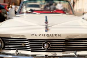 CHRYSLER VALIANT PLYMOUTK V200