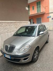 lancia y 1200 benzina-gpl anno 2005