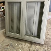 finestra con persiana