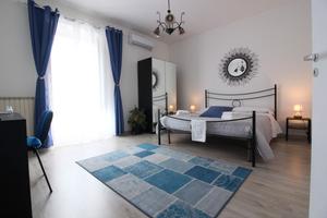 Casa indipendente, ristrutturata, in centro