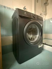 Lavatrice 6 kg ELECTROLUX nera