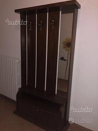 Ingressino con scarpiera