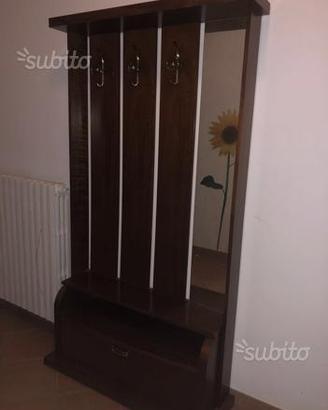 Ingressino con scarpiera