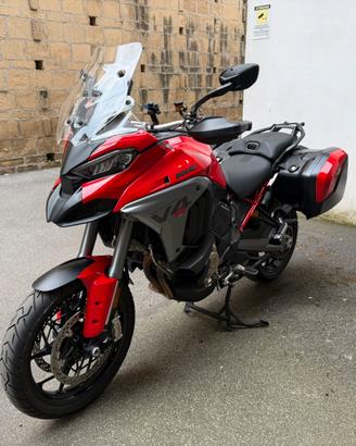 Ducati Multistrada V4S Travel & Radar