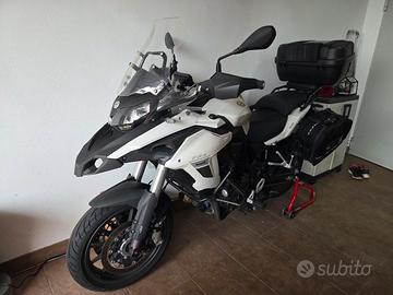 moto benelli trk 502