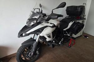 moto benelli trk 502