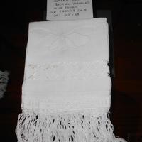 Asciugamano vintage con frange e ricamo in cotone