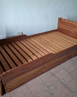 Letto di legno
