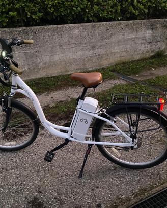 BICICLETTA ELETTRICA "BEFREE L4S6"