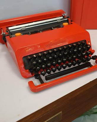 Macchina da scrivere Olivetti Valentine