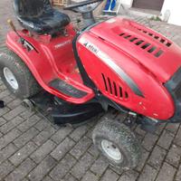 trattorino tagliaerba 