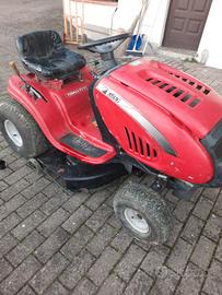 trattorino tagliaerba 