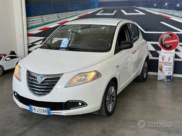 Lancia Ypsilon 1.3 MJT 16V 95 CV 5 OK NEOPATENTATI