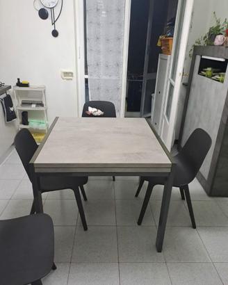 TAVOLO CUCINA APRIBILE