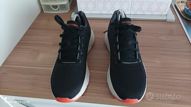 Skechers Arch Fit Uomo n.41 PARI AL NUOVO