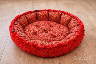 Cuccia per animali fatta a mano.