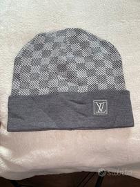 Cappello Louis Vuitton grigio