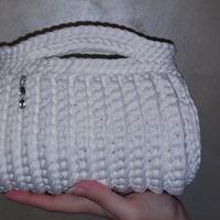 bauletto fatto all'uncinetto