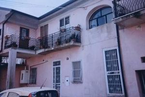 Casa indipendente piu' terreno