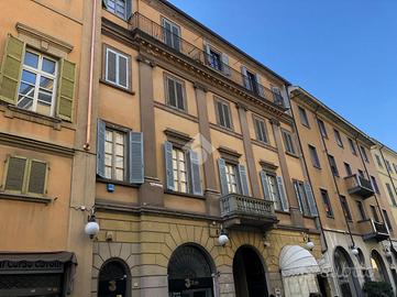 2 LOCALI A NOVARA