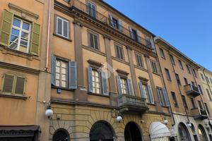 2 LOCALI A NOVARA