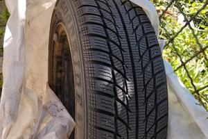 Gomme Invernale + Cerchi 185/65 R15