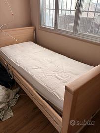 Letto ortopedico elettrico per anziani e disabili