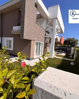 Villa di 130 m² con 4 locali e box auto a Anzio