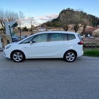 Opel zafira 2012 tourer