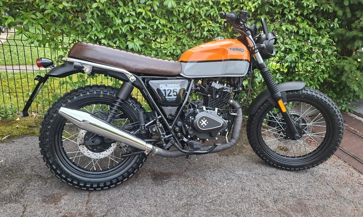 NUOVO Brixton Felsberg 125