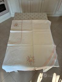 Tovaglia Ovale PURO LINO Ricamata a Mano - 270x180