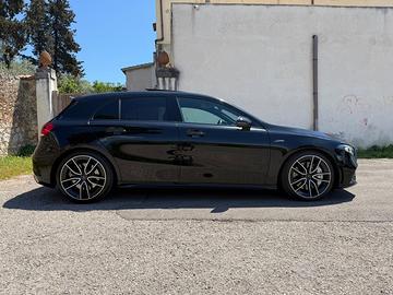 MERCEDES A35 AMG