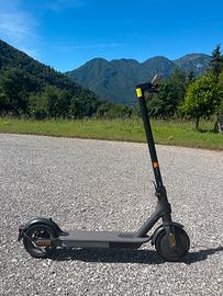 Monopattino elettrico Mi Electric Scooter 1S
