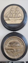 coppia crest araldici navali M.M.in ottone e legno