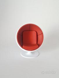 miniatura ball chair
