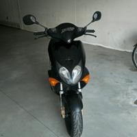 Honda X8R-S 50 – tenuto bene – ideale primo scoote