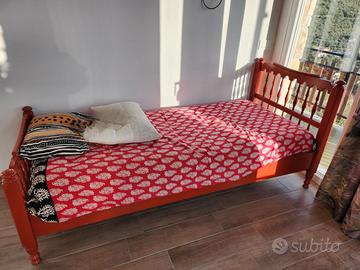 Cameretta vintage in legno