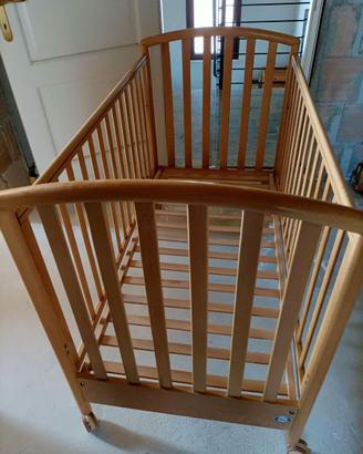 lettino in legno naturale marca pali