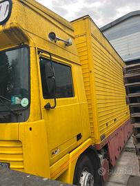 Volvo F 10 transporto macchine