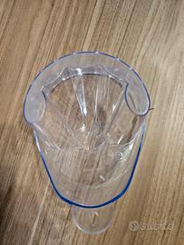 Vaschetta manicure in ciotola trasparente