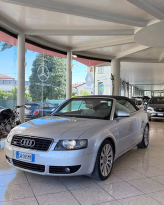 Audi A4 Cabriolet 2.5 V6 TDI cat