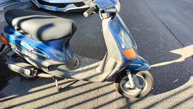 piaggio zip
