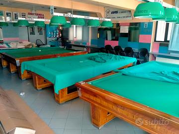 Biliardo professionale con buche