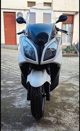 Scooter kymco 300 bianco