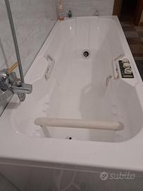 Vasca idromassaggio iacuzzi