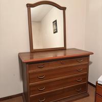 Cassettiera con specchio