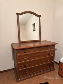 Cassettiera con specchio