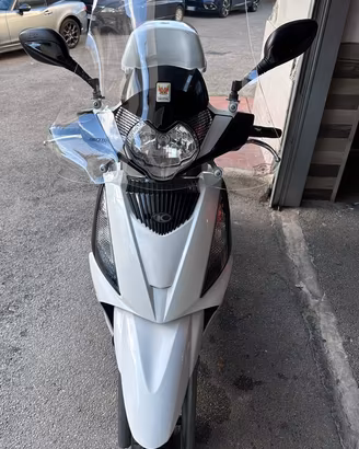 Kymco People  300 GTi